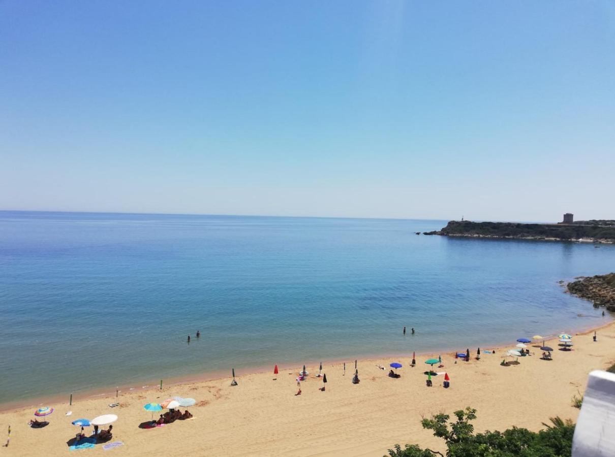 B&B Capo Rizzuto Fronte Mare Buitenkant foto